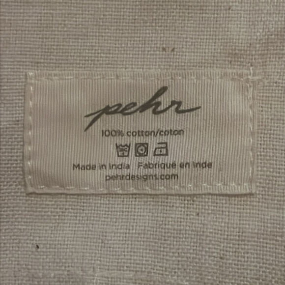 Table Runner - Picture 2 of 4